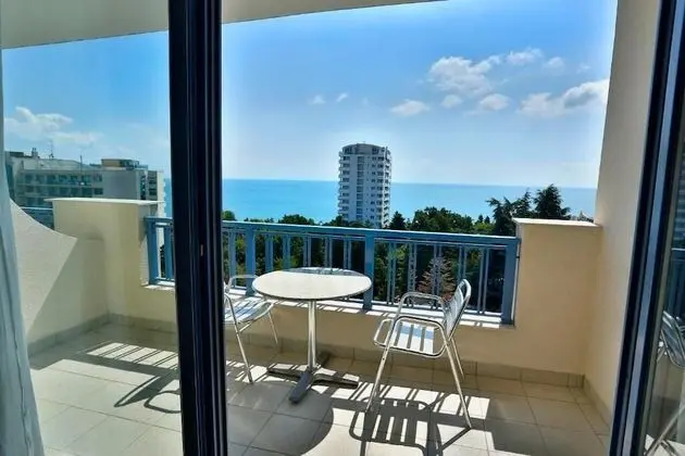 Tek Büyük veya İki Ayrı Yataklı Oda, Balkon, Deniz Manzaralı