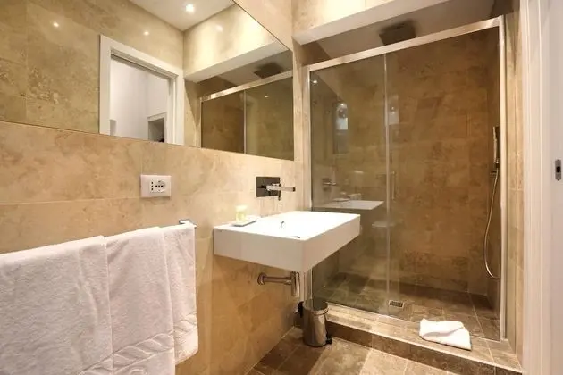 Classic Üç Kişilik Oda