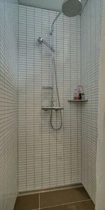 Tek Kişilik Oda, 1 Çift Kişilik Yatak, Ortak Banyo