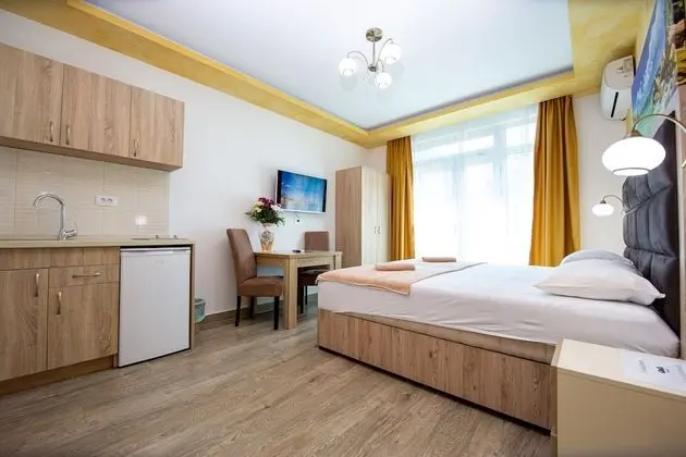 Stüdyo, Balkon, Zemin Kat (1,3,4,5,6)