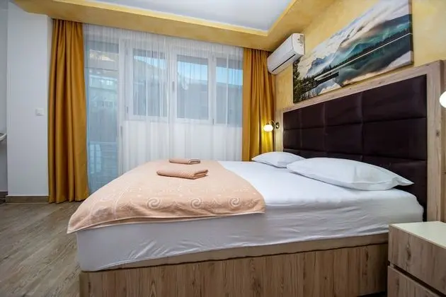 Stüdyo, Balkon, Zemin Kat (1,3,4,5,6)