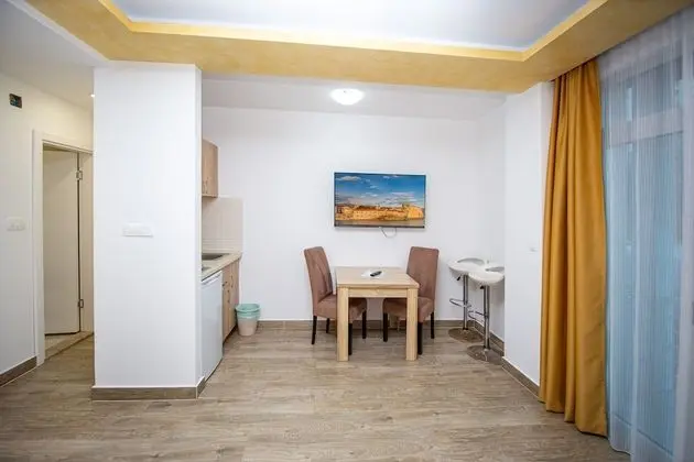 Stüdyo, Balkon, Zemin Kat (1,3,4,5,6)