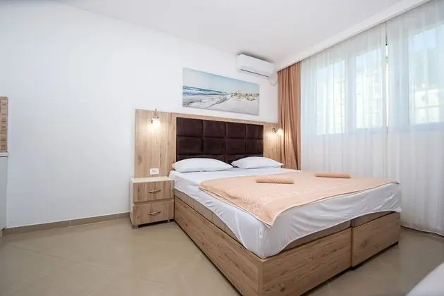 Stüdyo, Balkon, Zemin Kat (2,8,9,18)