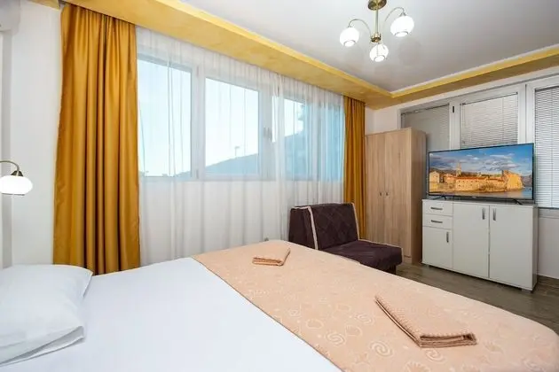 Stüdyo, Balkon, Zemin Kat (2,8,9,18)