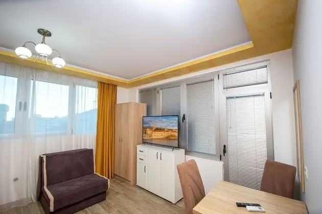 Stüdyo, Balkon, Zemin Kat (2,8,9,18)