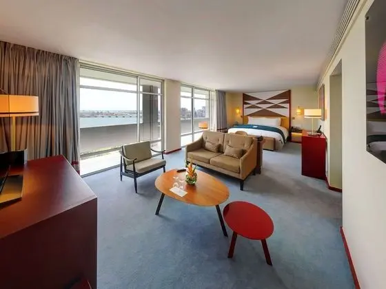 Junior Süit, 1 En Büyük (King) Boy Yatak, Balkon