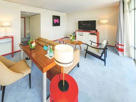 Junior Süit, 1 En Büyük (King) Boy Yatak, Balkon