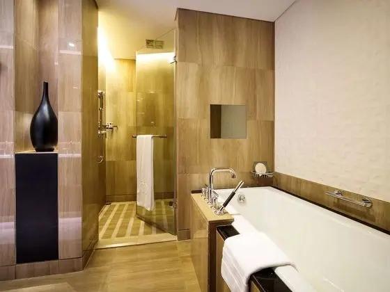Club Süit, 1 En Büyük (King) Boy Yatak, Business Dinlenme Salonu Kullanımı (Prestige)