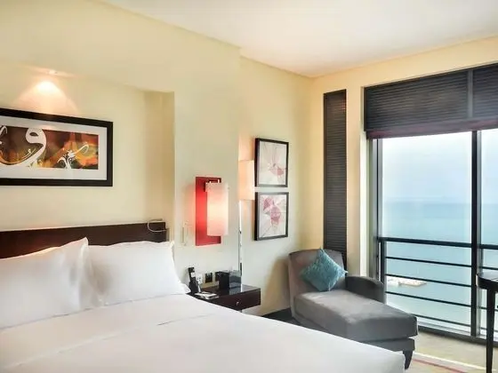 Luxury Oda, 1 Büyük (Queen) Boy Yatak, Business Dinlenme Salonu Kullanımı, Deniz Manzaralı
