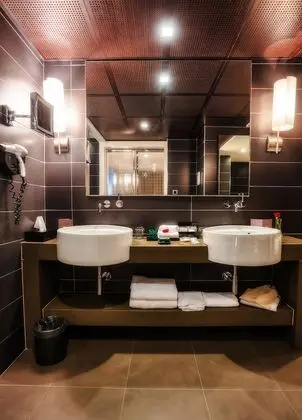 Luxury Oda, 1 En Büyük (King) Boy Yatak, Business Dinlenme Salonu Kullanımı, Şehir Manzaralı
