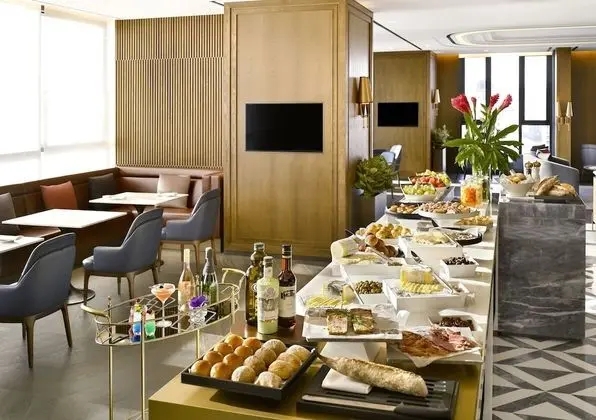 Luxury Oda, 1 En Büyük (King) Boy Yatak, Business Dinlenme Salonu Kullanımı, Göl Manzaralı