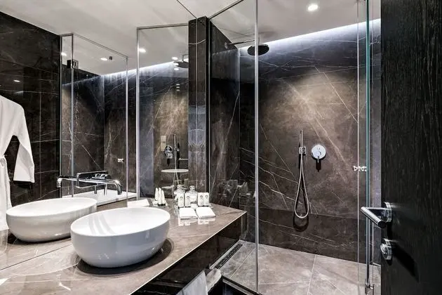Luxury Oda, 1 Büyük (Queen) Boy Yatak
