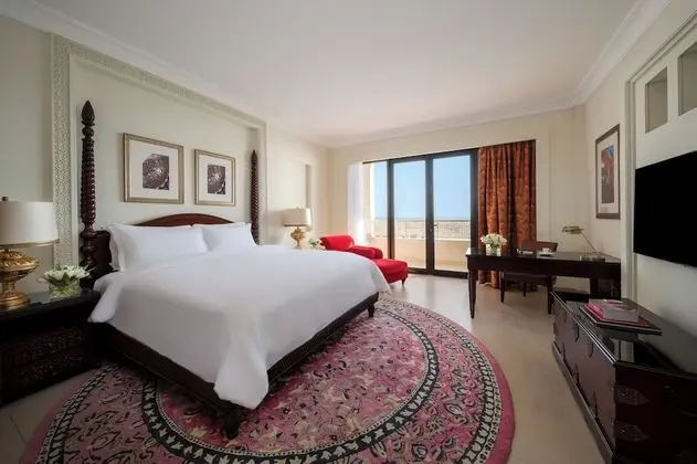 Club Oda, 1 En Büyük (King) Boy Yatak, Balkon, Deniz Manzaralı (Luxury - Club Millesime Access)