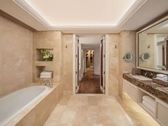 IMPERIAL SUITE, 1 King Size Bed, Living and Dining Room, Study Room, Club Millésime Access