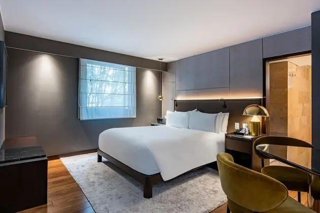 Classic Oda, 1 Büyük (Queen) Boy Yatak