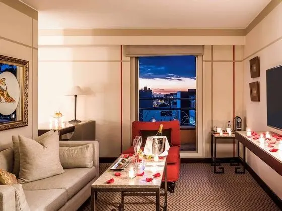 Junior Süit, 1 En Büyük (King) Boy Yatak