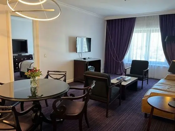 Junior Süit, 1 Büyük (Queen) Boy Yatak, Şehir Manzaralı
