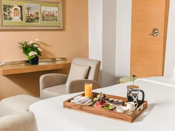 Club Süit, 1 En Büyük (King) Boy Yatak, Business Dinlenme Salonu Kullanımı, Manzaralı (Prestige)