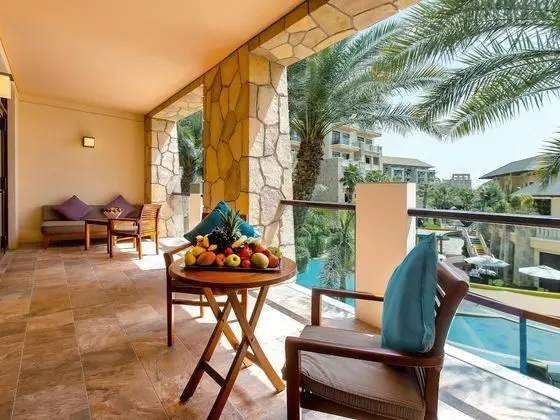 Junior Süit, 1 En Büyük (King) Boy Yatak ve Çekyat, Balkon (Club Access)