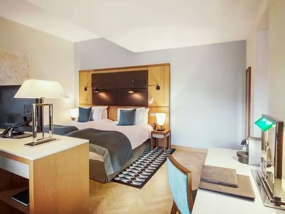 Luxury Tek Büyük Yataklı Oda, 2 Tek Kişilik Yatak, Park Manzaralı