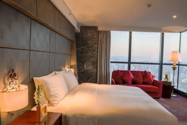 Luxury Oda, 1 En Büyük (King) Boy Yatak, Köşe