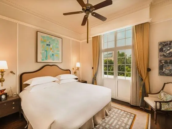 Metropole Suite, King bed, Club Metropole Access, Heritage Wing