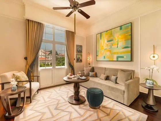 Metropole Suite, King bed, Club Metropole Access, Heritage Wing