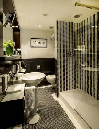 Luxury Oda, 1 En Büyük (King) Boy Yatak