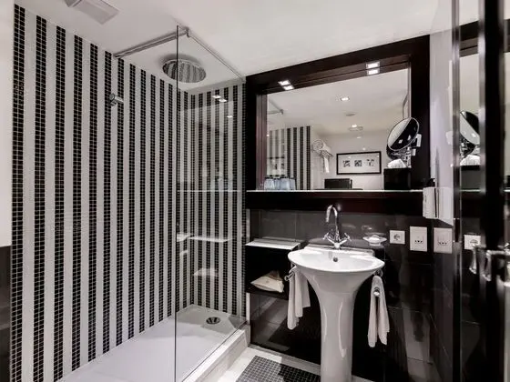 Luxury Oda, 1 En Büyük (King) Boy Yatak