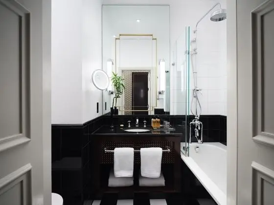Luxury Oda, 1 En Büyük (King) Boy Yatak