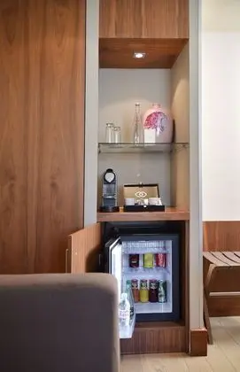 Süit, 1 Çift Kişilik Yatak, Nehir Manzaralı