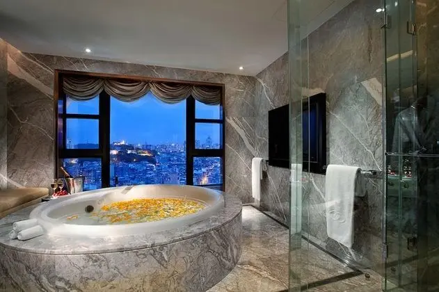 Club Oda, 1 Yatak Odası, Business Dinlenme Salonu Kullanımı (Mansion at Sofitel)