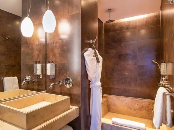 Luxury Oda, 1 Büyük (Queen) Boy Yatak, Manzaralı