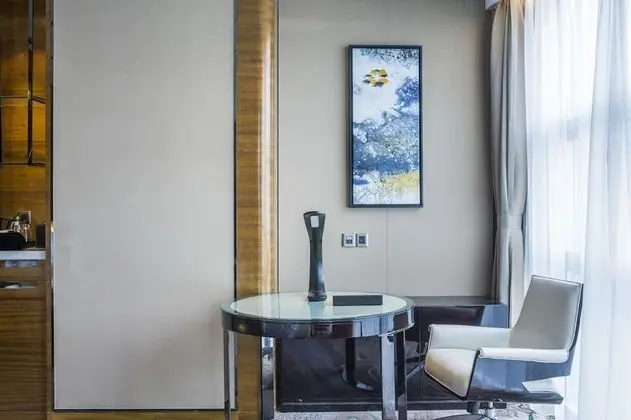 Superior Oda, 1 En Büyük (King) Boy Yatak, Business Dinlenme Salonu Kullanımı, Şehir Manzaralı