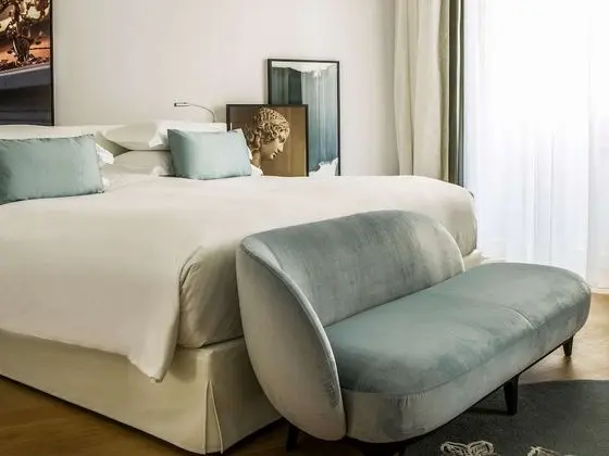 Premium Oda (Luxury with Juliet Balcony)