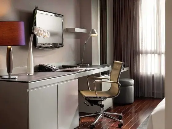 Luxury Oda, 1 En Büyük (King) Boy Yatak, Business Dinlenme Salonu Kullanımı, Şehir Manzaralı