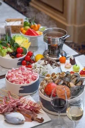 Club Süit, 1 En Büyük (King) Boy Yatak, Business Dinlenme Salonu Kullanımı (Prestige)