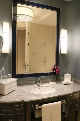 Superior Oda, 1 En Büyük (King) Boy Yatak, Business Dinlenme Salonu Kullanımı