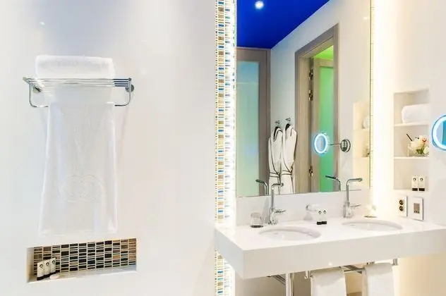 Junior Süit, 1 En Büyük (King) Boy Yatak, Deniz Manzaralı