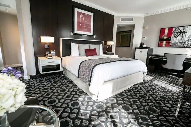 Luxury Oda, 1 En Büyük (King) Boy Yatak, Köşe