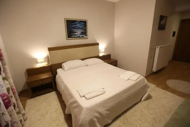 Tek Büyük Yataklı Oda