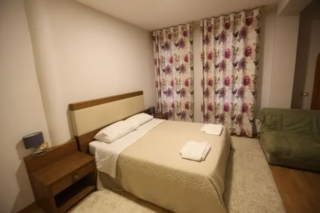 Tek Büyük Yataklı Oda