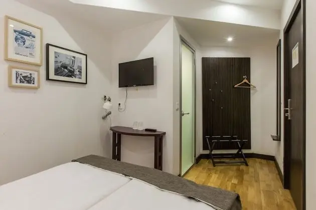 Tek Büyük Yataklı Oda, Penceresiz