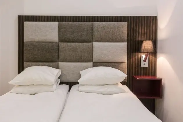 Üç Kişilik Oda, Penceresiz