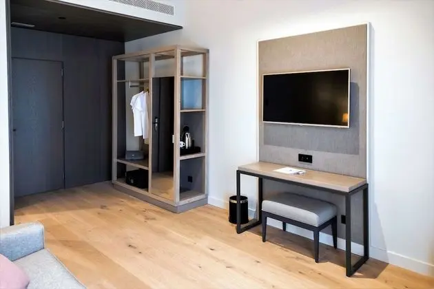 Premium Oda, 1 En Büyük (King) Boy Yatak ve Çekyat, Sigara İçilmez (with Sofabed)