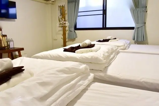 Triple Room with Shared Bathroom