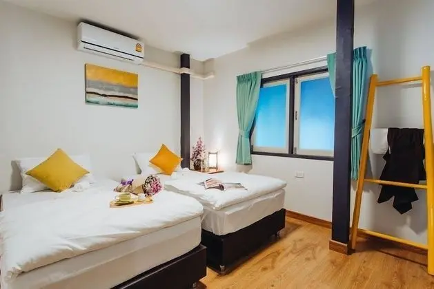 Twin Room with Shared Bathroom