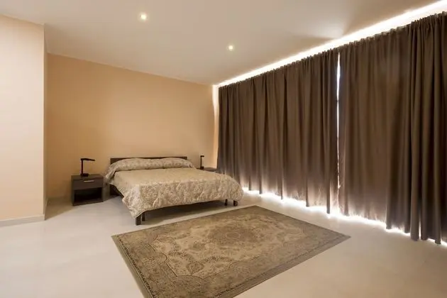 Superior Tek Büyük Yataklı Oda