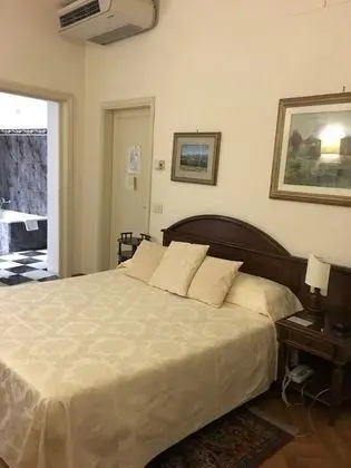 Economy Tek Büyük veya İki Ayrı Yataklı Oda, 1 Çift Kişilik veya 2 Tek Kişilik Yatak, Banyolu/Duşlu