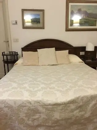 Economy Tek Büyük veya İki Ayrı Yataklı Oda, 1 Çift Kişilik veya 2 Tek Kişilik Yatak, Banyolu/Duşlu